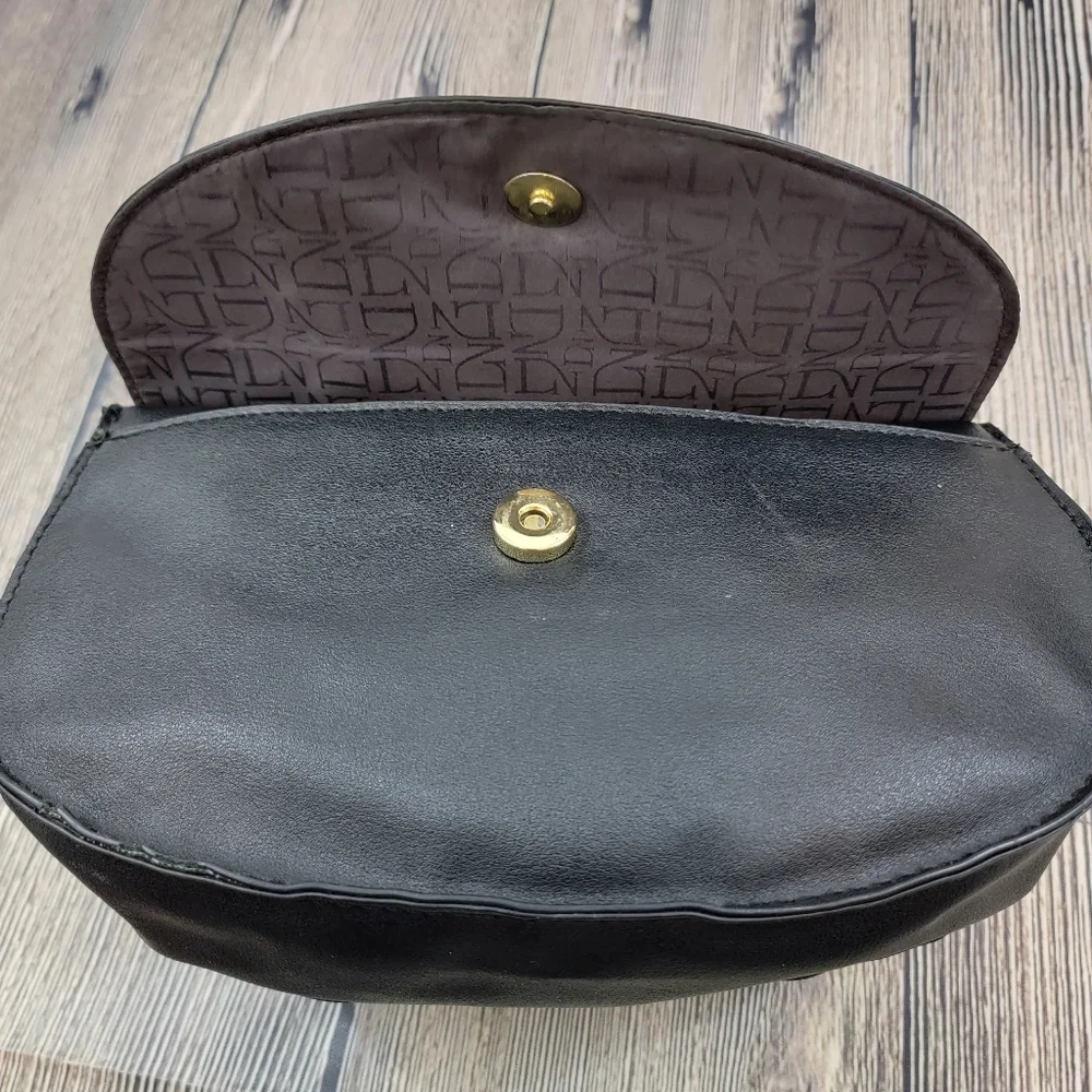 Danielle Nicole Black Crossbody Purse Handbag - Picture 3 of 13